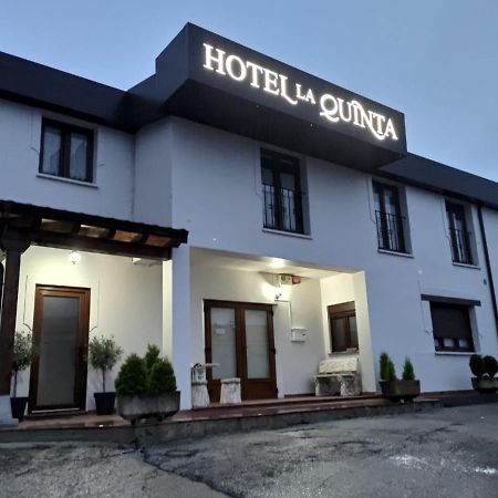 Hotel La Quinta Cue Ngoại thất bức ảnh