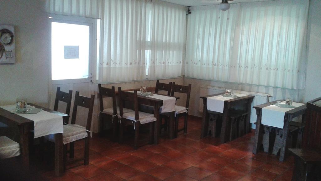Hotel La Quinta Cue Ngoại thất bức ảnh